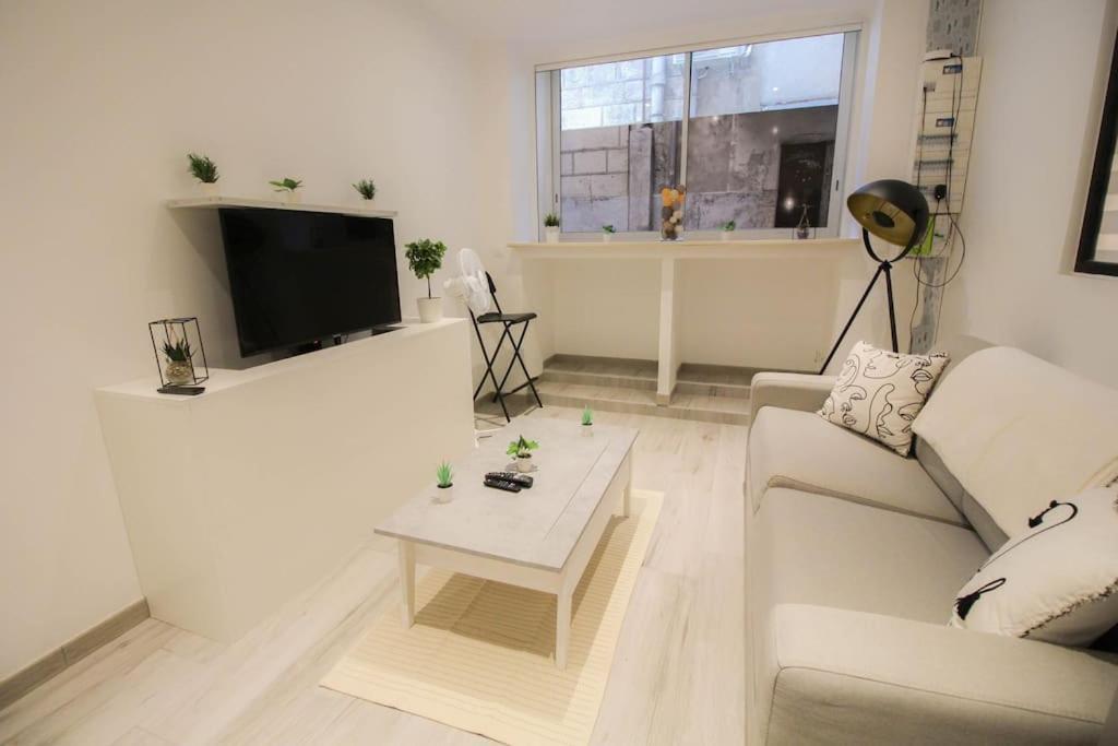 La Bd : Joli T2 Renove /Wi-Fi/Centre-Ville Angoulême Exteriér fotografie